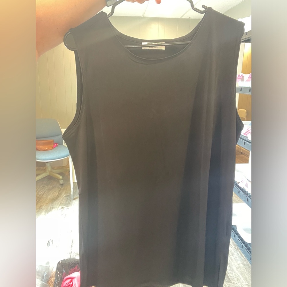 Zenana black side slit tank top